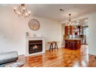 Photo #3: 19230122 Listing