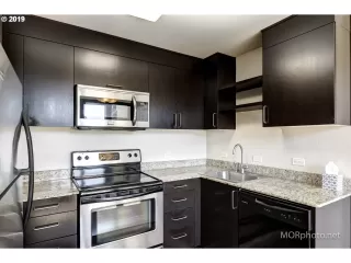 Photo #5: 19237070 Listing 