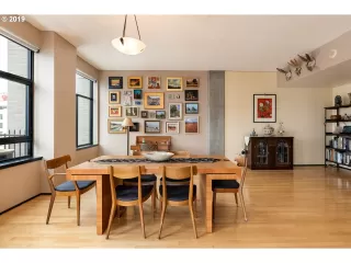 Photo #5: 19237622 Listing 