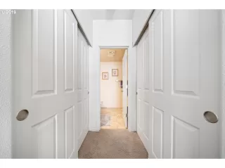 Photo #5: 19237793 Listing