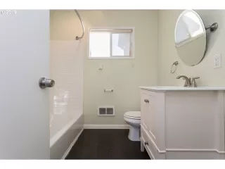 Photo #3: 19240401 Listing