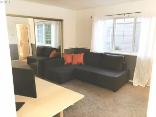 Photo #5: 19242034 Listing