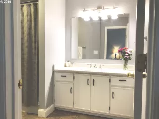 Photo #6: 19242034 Listing