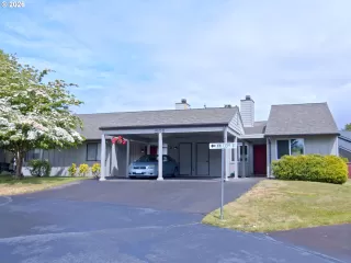 Photo #2: 192429644 Listing