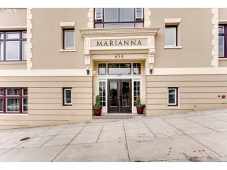 Photo #3: 19246859 Listing