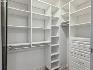 Photo #4: 192480033 Listing