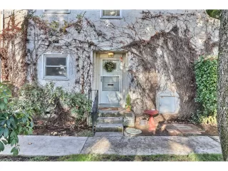 Photo #1: 19248771 Listing