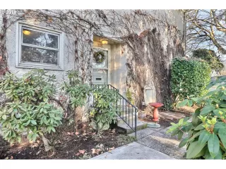 Photo #2: 19248771 Listing