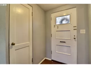 Photo #3: 19248771 Listing