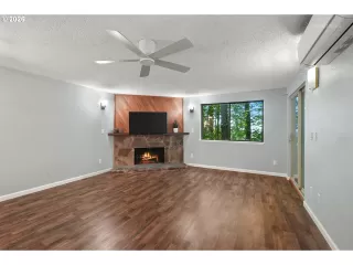 Photo #4: 192498186 Listing 