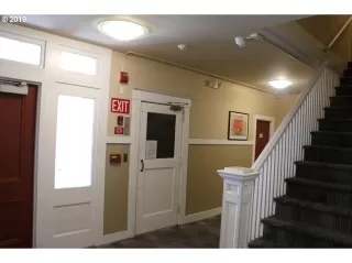 Photo #3: 19254589 Listing