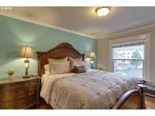 Photo #6: 19254589 Listing