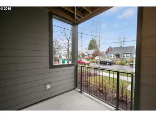 Photo #4: 19256975 Listing