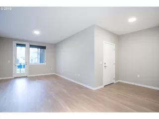 Photo #6: 19256975 Listing