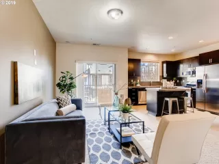 Photo #5: 19257734 Listing