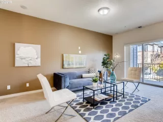 Photo #6: 19257734 Listing