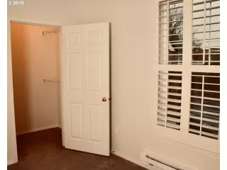 Photo #5: 19259510 Listing