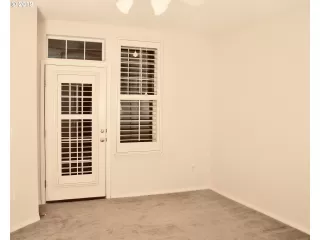 Photo #6: 19259510 Listing