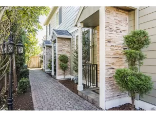 Photo #1: 19264367 Listing