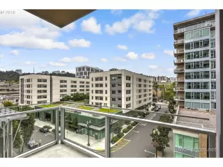 Photo #2: 19265291 Listing 