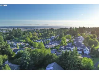 Photo #3: 19267658 Listing