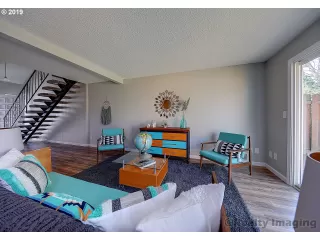 Photo #2: 19268053 Listing