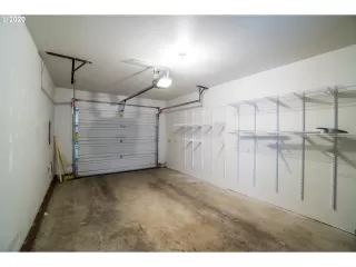 Photo #3: 19268425 Listing