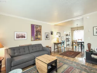 Photo #1: 19273969 Listing