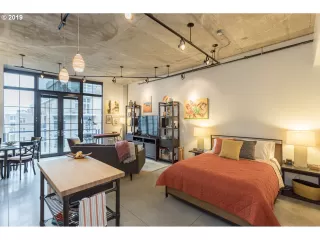 Photo #1: 19274842 Listing 