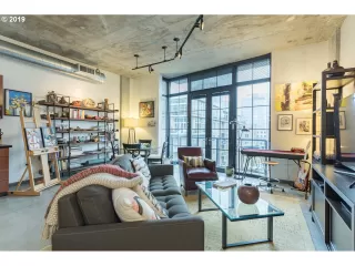 Photo #5: 19274842 Listing 