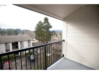 Photo #6: 19279106 Listing 