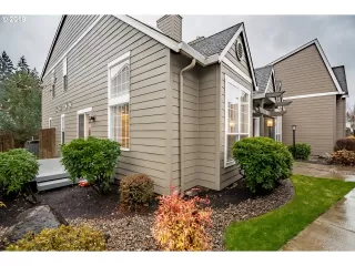 Photo #1: 19281155 Listing