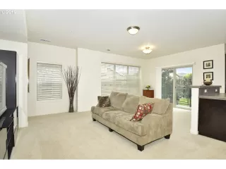 Photo #4: 19281426 Listing 