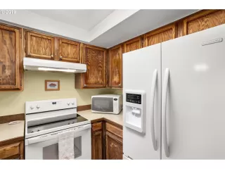 Photo #2: 19285610 Listing 