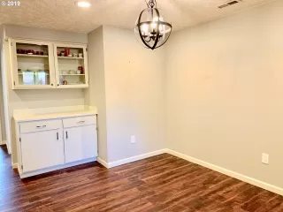 Photo #2: 19295610 Listing