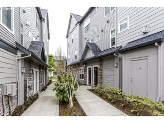 Photo #2: 19302421 Listing