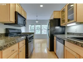 Photo #2: 19303176 Listing 