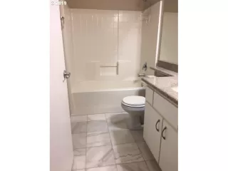 Photo #1: 19304283 Listing 