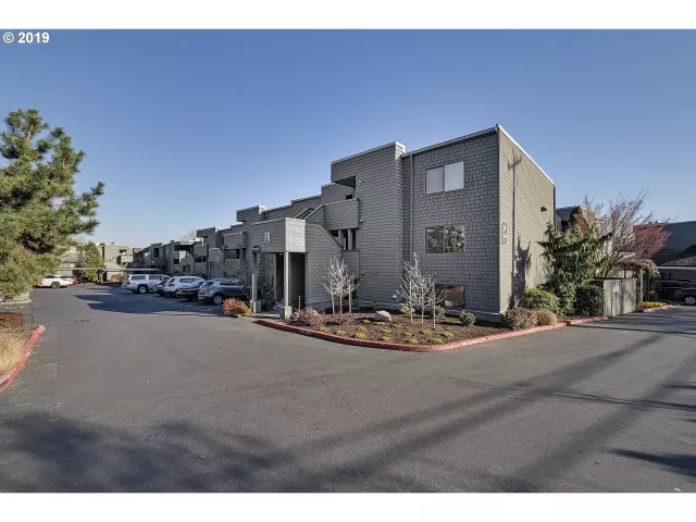 MLS: 19308513 Condo For Sale