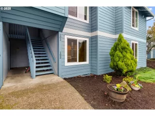 Photo #1: 19309828 Listing