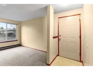 Photo #2: 19309828 Listing