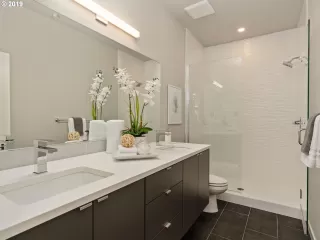 Photo #3: 19310893 Listing