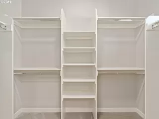 Photo #5: 19310893 Listing