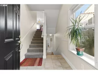 Photo #2: 19312670 Listing