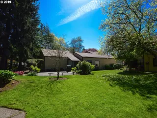 Photo #2: 19314909 Listing 