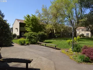 Photo #4: 19314909 Listing 