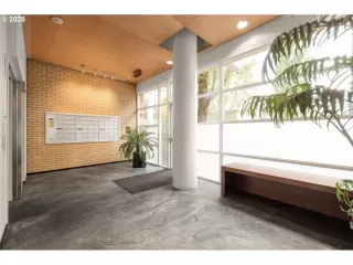 Photo #2: 193154193 Listing 