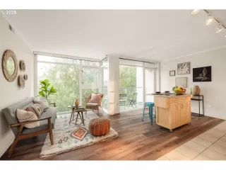 Photo #4: 193154193 Listing 