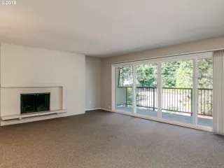 Photo #1: 19316565 Listing