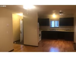 Photo #2: 19317606 Listing 